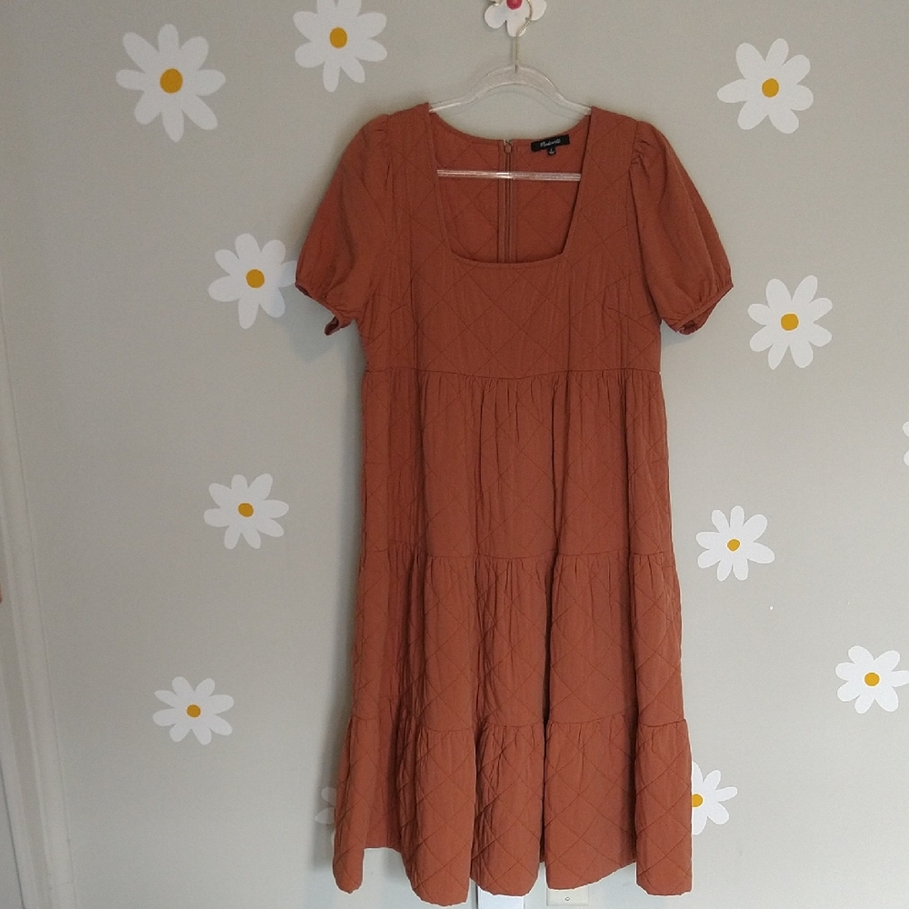 Madewell Quilted Aidy Square-Neck Puffed Sleeve Tiered Midi Dress Warm Umber - Picture 2 of 16